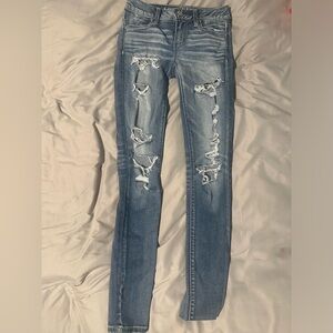 Ripped jeans light wash